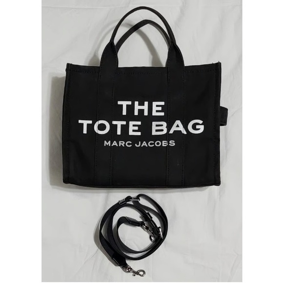 Marc Jacobs Handbags - Marc Jacobs CANVAS MEDIUM TOTE BAG